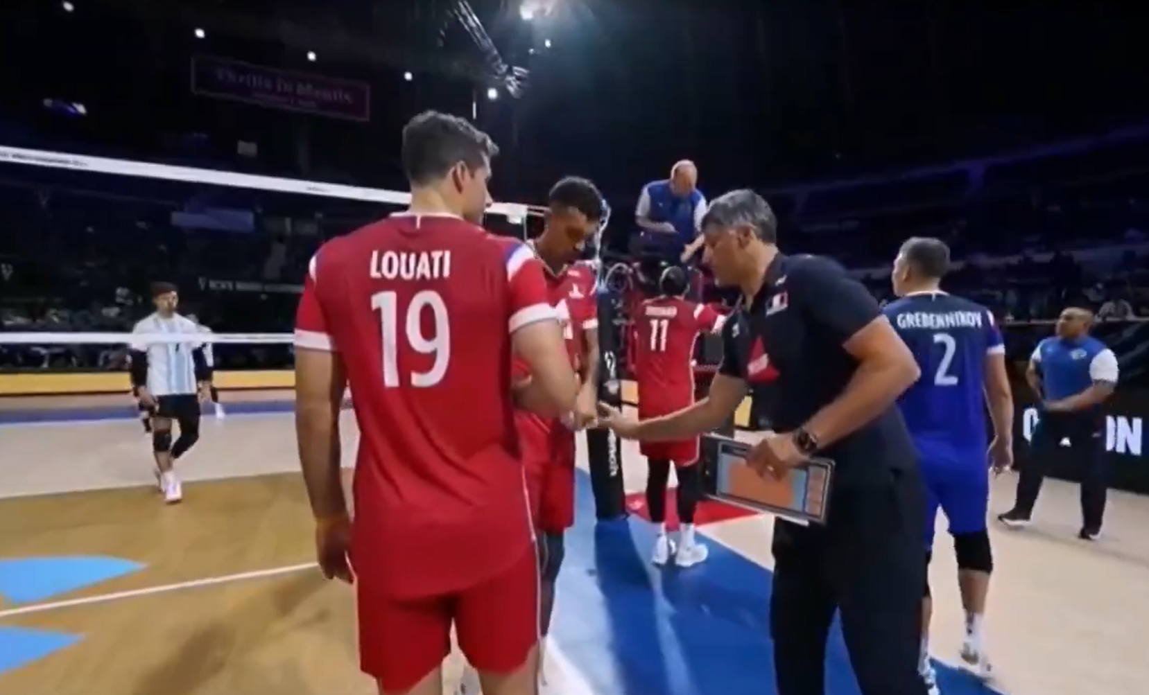 胜者应该被 胜者应该被