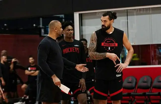 OveNs, div, src OveNs, div, src